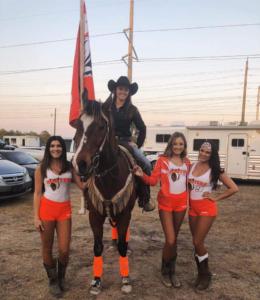rider and 3 hooters ladies